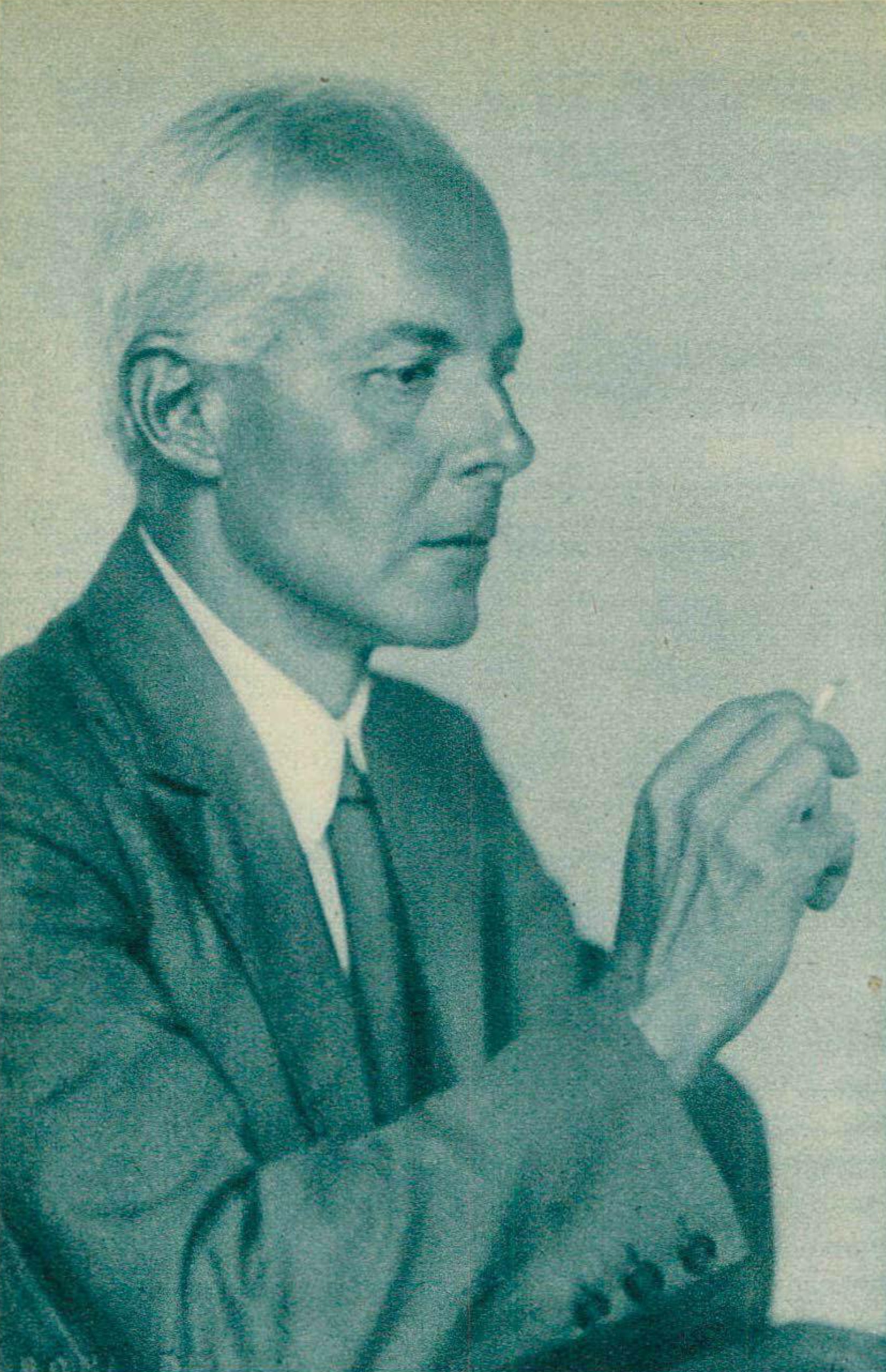 Bela Bartok, un portrait fait par Photo Denes, Budapest, publié entre autres dans la revue Le Radio du 17 février 1939, No 828, page 280