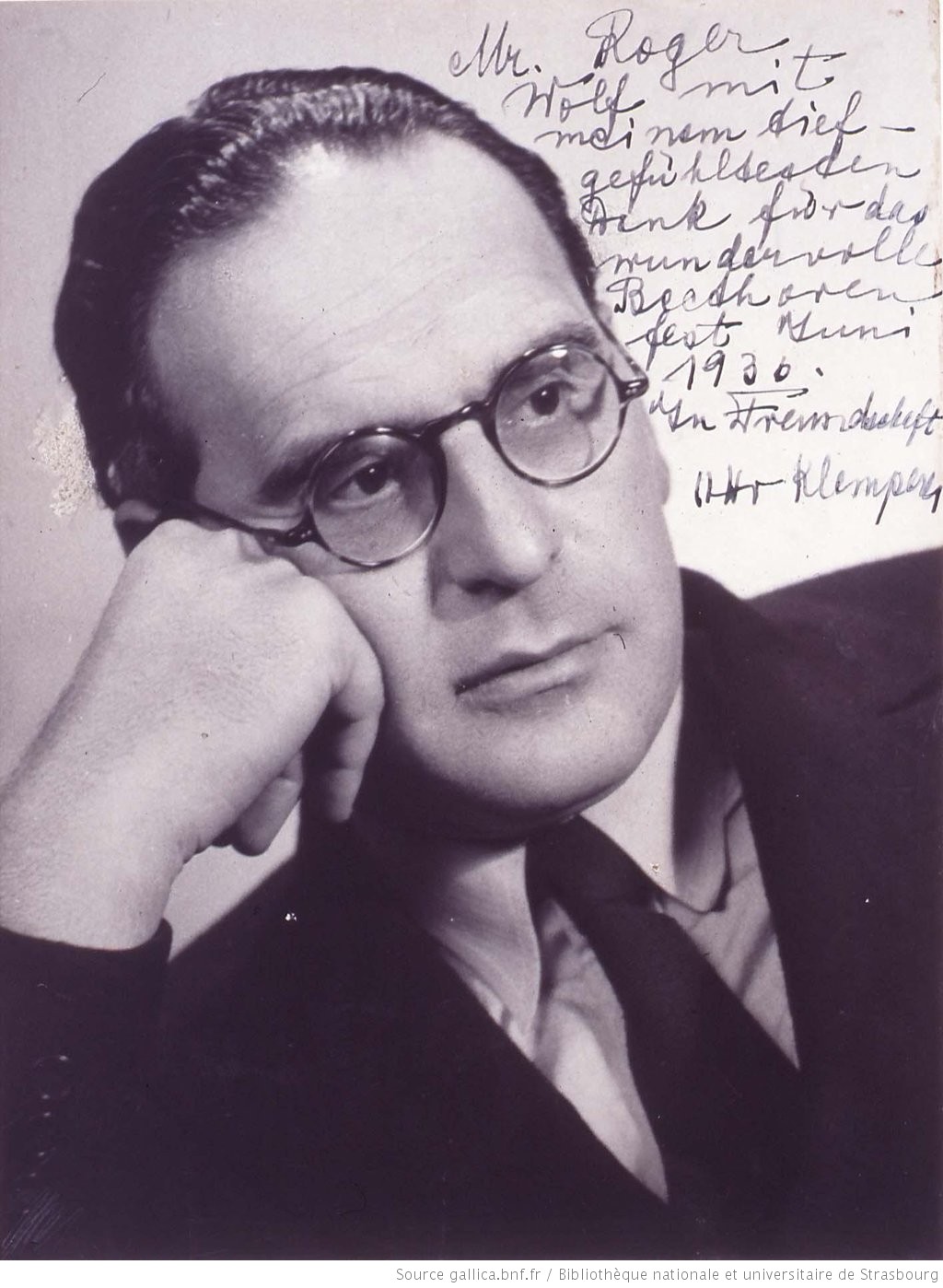 Otto Klemperer, portrait publié en 1936, Droits: domaine public, Identifiant: ark:/12148/btv1b10219483s, Source:  Bibliothèque nationale et universitaire de Strasbourg, NIM34267, Notice du catalogue: http://catalogue.bnf.fr/ark:/12148/cb419094682, Provenance:  Bibliothèque nationale de France, cliquer pour une vue agrandie