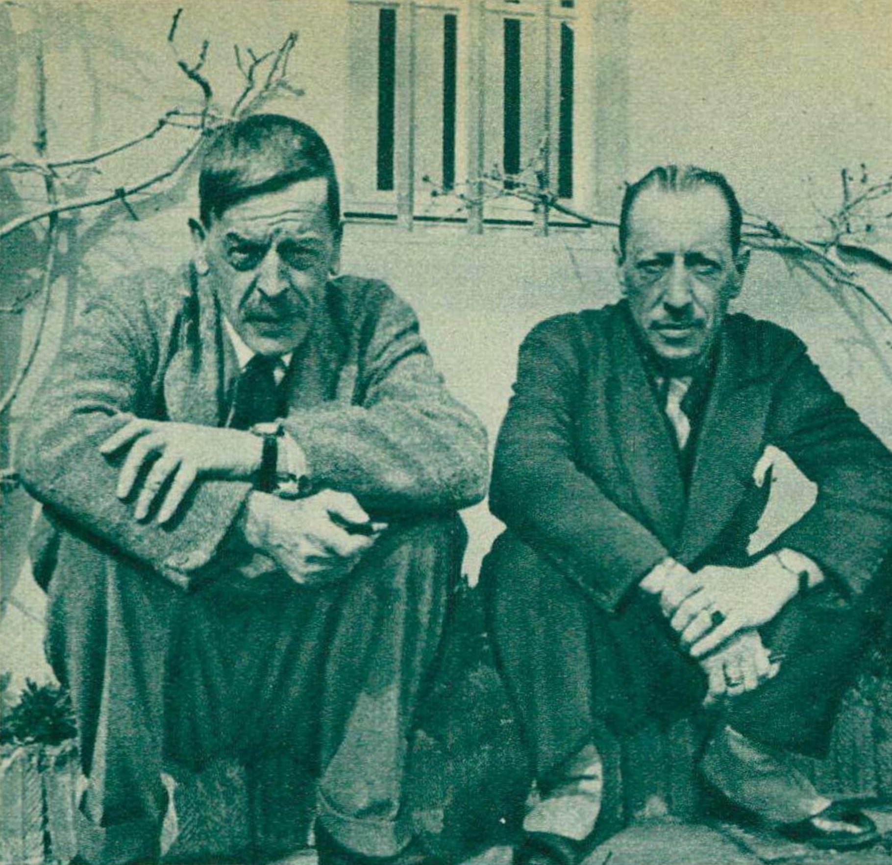 Charles Ferdinand RAMUZ et Igor Strawinski en 1934, une photo faite par ?? publiée dans la revue Le Radio du 19 janvier 1934, No 563, page 87